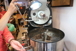 烘培機械-烘之豆精選咖啡豆-現場烘焙批發零售及技術教學如何烘豆選豆